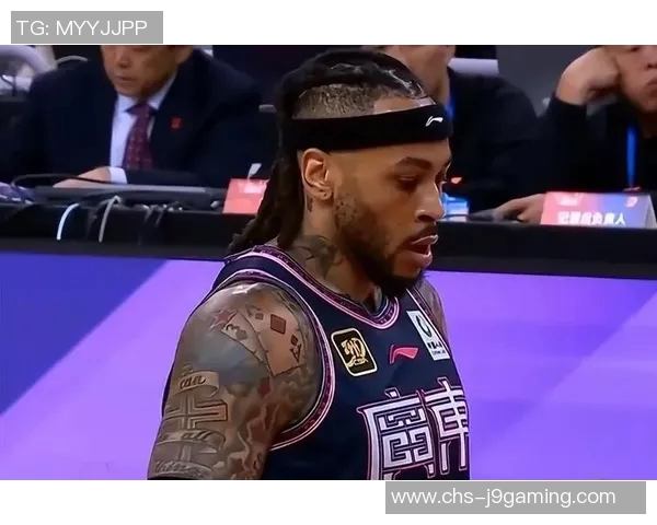 莫兰德因犯规频繁被罚出场赛后向裁判做出数钱手势引发热议